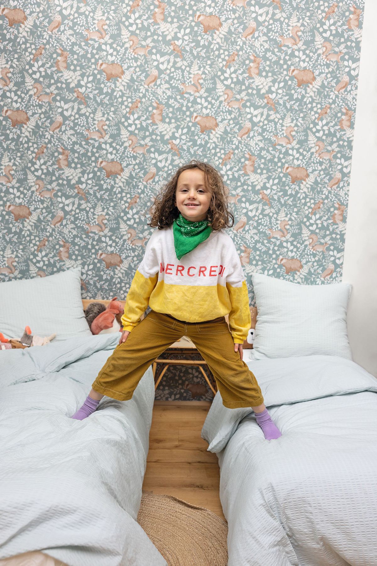 Papier peint Animaux Se Faufiler bleu gris - Autour du Monde de Casélio | Réf. ADM103546062