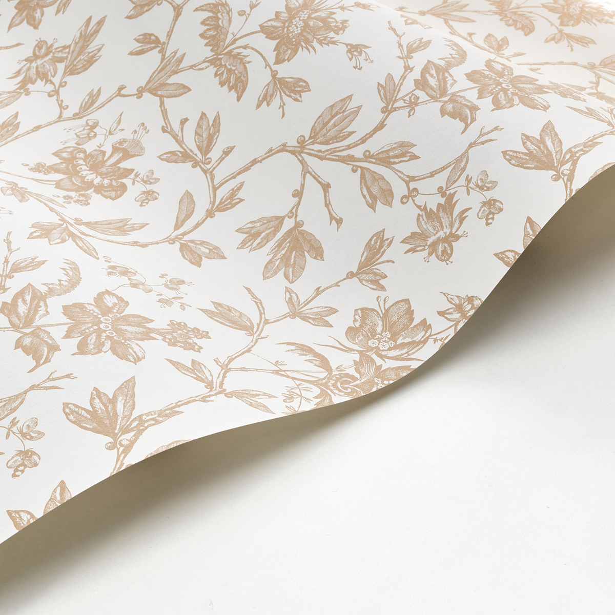 Papier peint Fleurs Romantiques beige ficelle - Les Belles Toiles De Jouy de Casadéco AMBV | Réf. LBTJ87961108