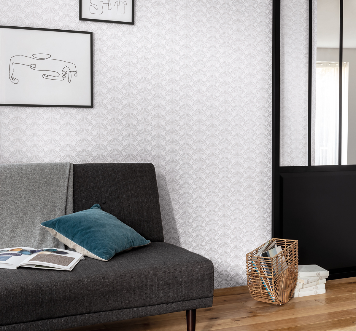 Papier peint art déco Palm Pearl craie/argenté - Scarlett de Casélio | Réf. SRL100490198