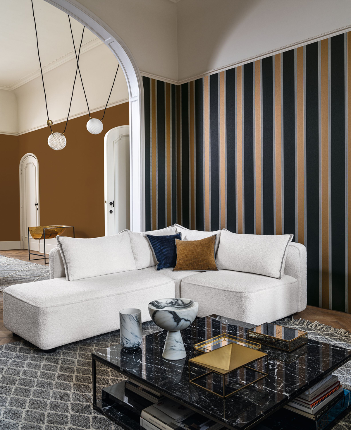 Papier peint Rayure Auteuil noir doré - Square Jasmin de Casamance | Réf. CAS-75712548