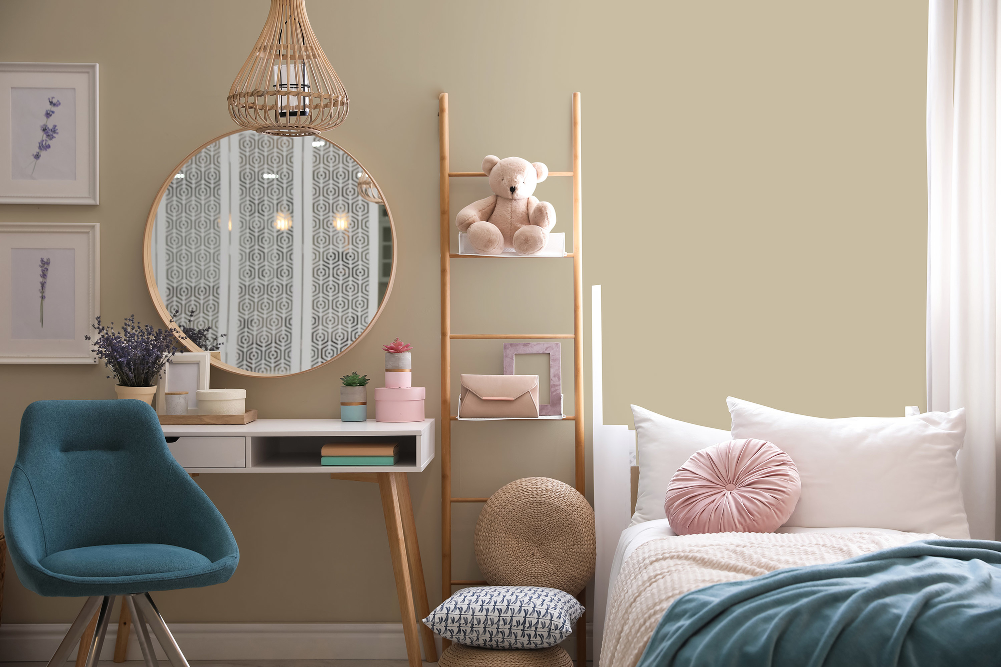 Photo numéro 2 d'une pièce avec un mur peint avec la peinture  Puro vert gentle lime  - c6004