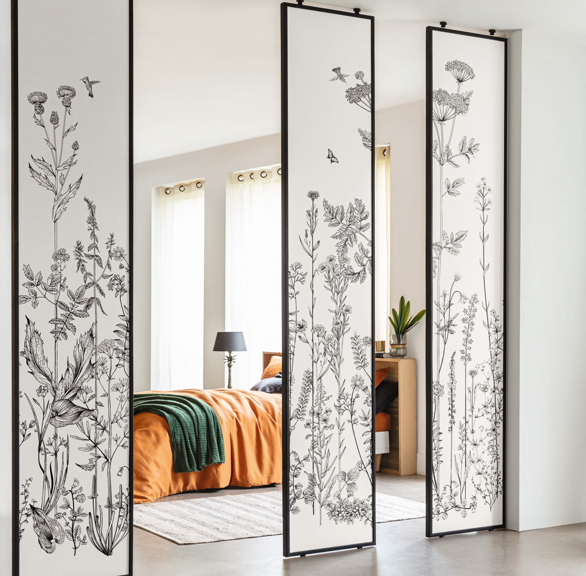 Papier peint panoramique Fleuri Wild Flowers noir et blanc - Moonlight de Casélio | Réf. MLG101319104