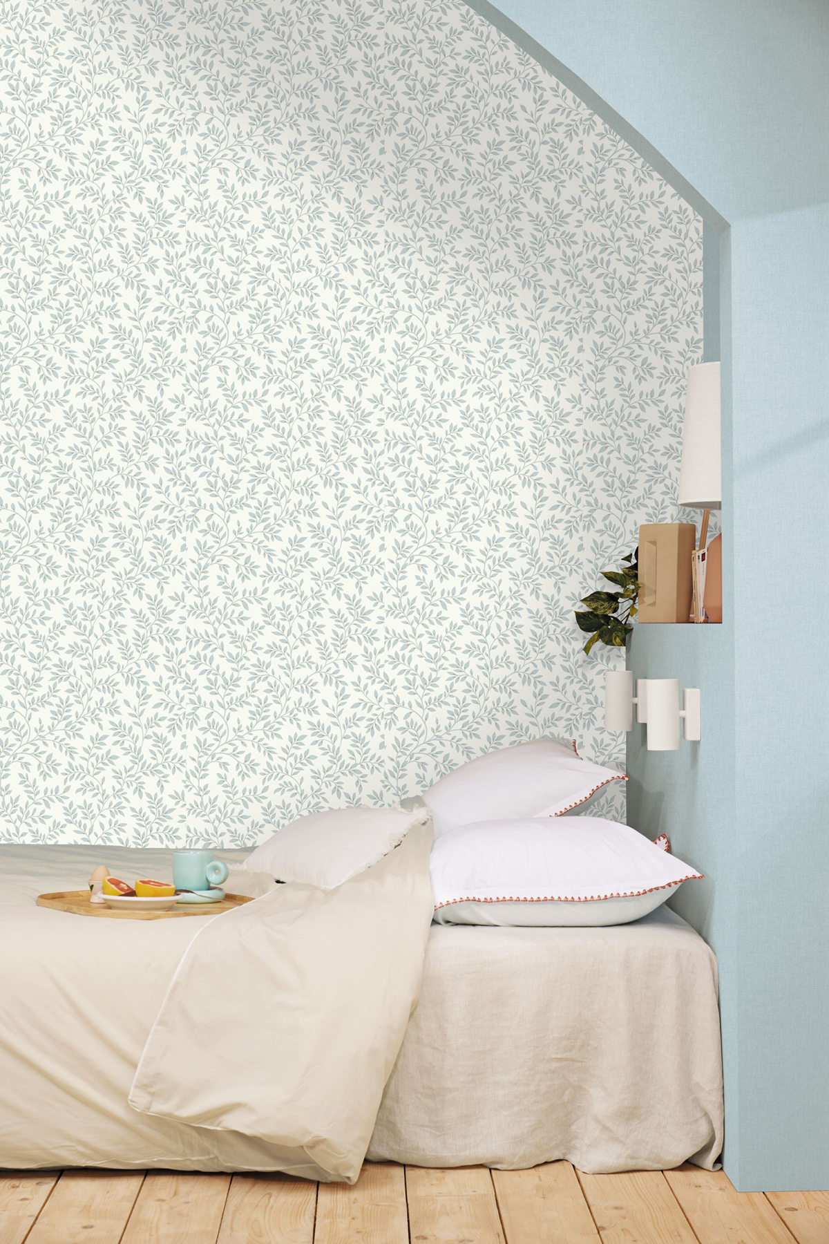 Papier peint Feuillu Floria bleu - Blue Shades de Casélio | Réf. BLS107476020