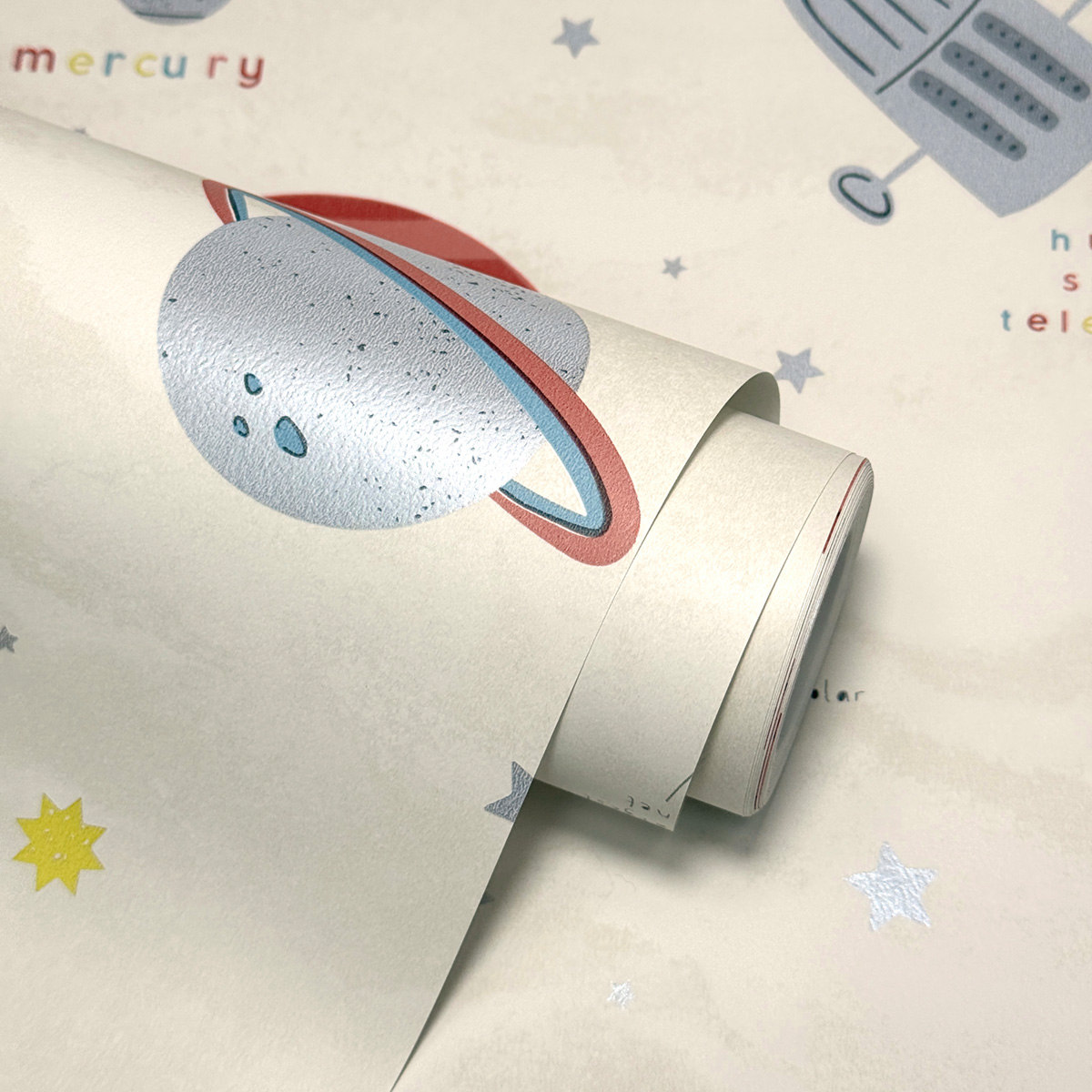 Papier peint Planète Astronaute Enfant beige - Imagine de Lutèce ROLL | Réf. LTC-DL27596