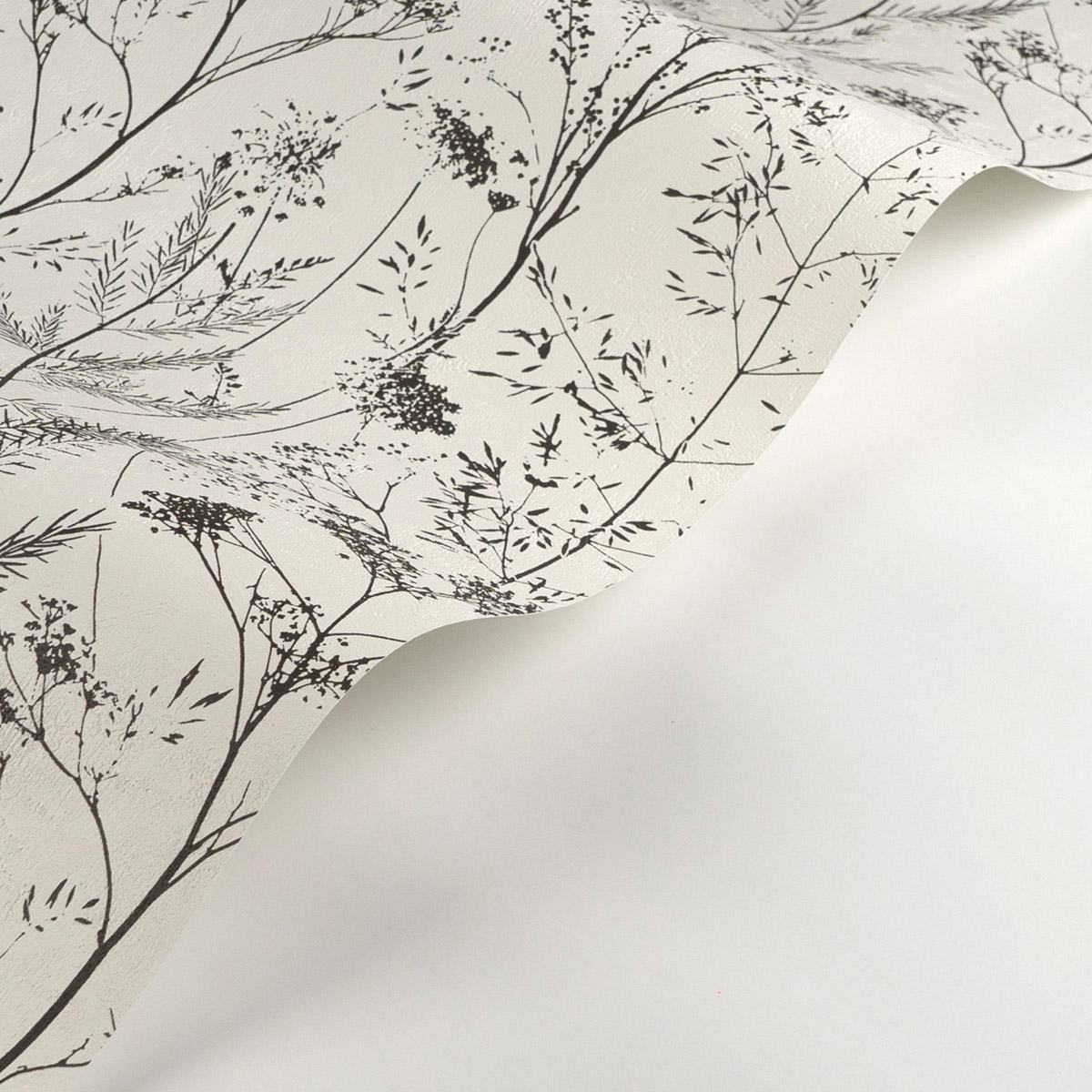 Papier peint Floral Prairie noir et blanc - Sentier des Dunes de Casadéco AMBV | Réf. SENT200959310