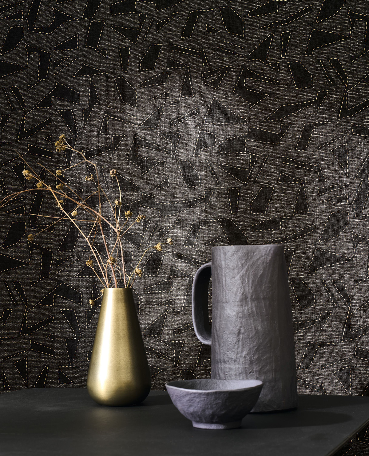 Papier peint Graphique Textile Sanara noir doré - Matera de Casadéco AMB2| Réf. MATA201159999