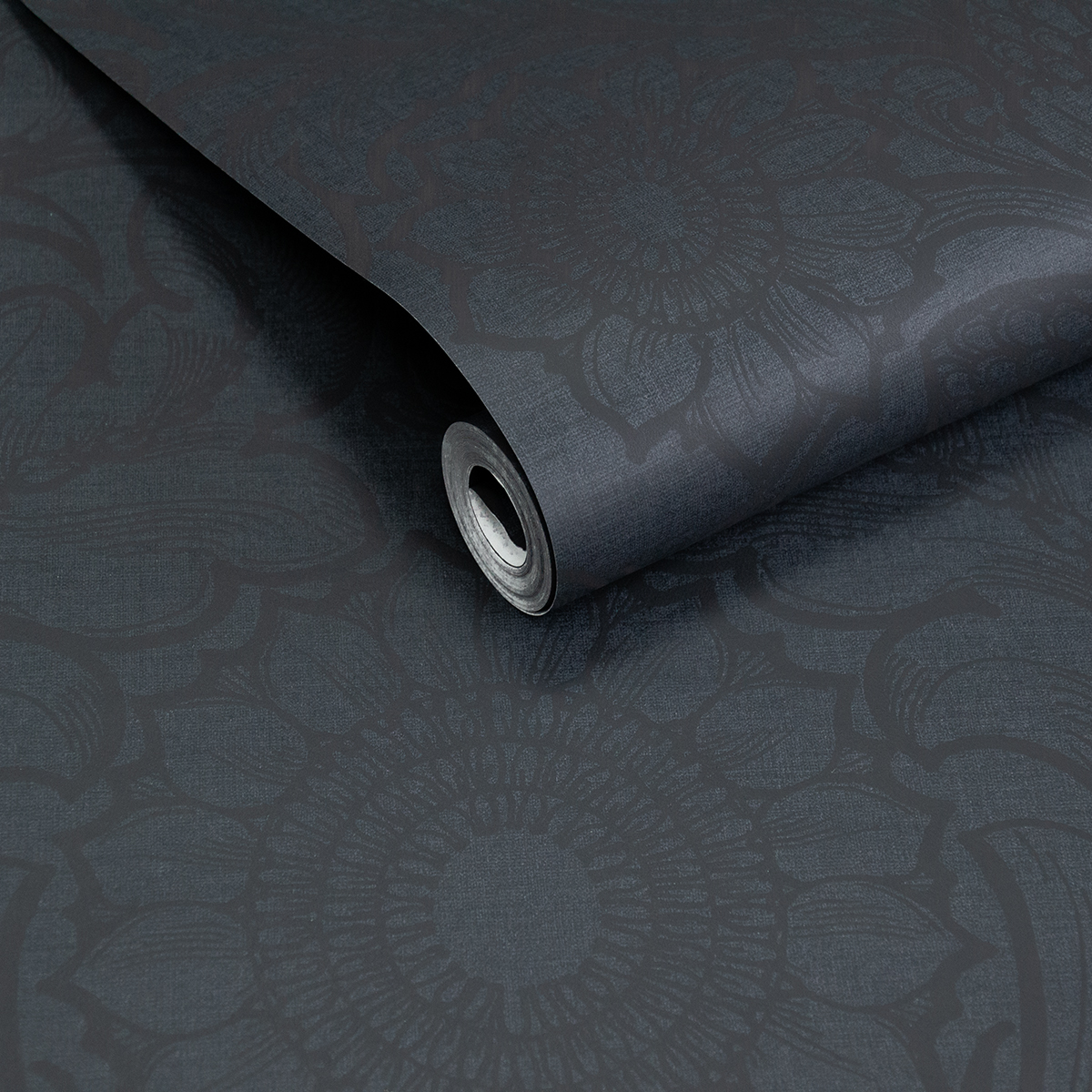 Papier peint Médaillon Tournesol Vintage bleu nuit - The Wall Llewelyn-Bowen de Lutèce | AMB2 Réf. LTC-LB25154