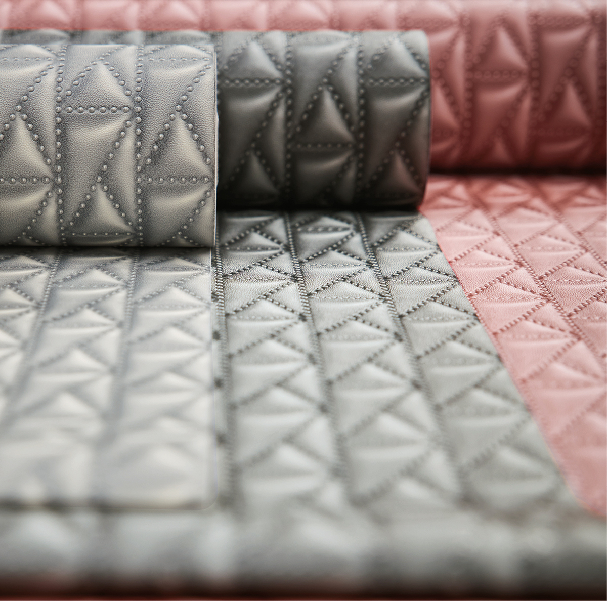 Papier peint Matelassé Vanessa gris foncé - Karl Lagerfeld de Montecolino | Réf. MC-37844-4