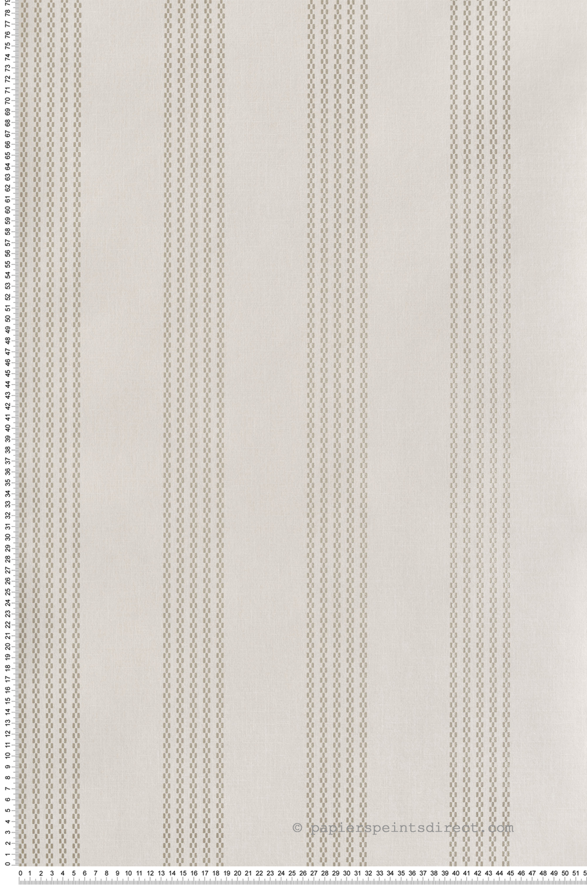 Papier peint Rayure Classique Silk taupe métallisé - V&A Decorative Papers III d'Initiales | Réf. INI-2513-186-02