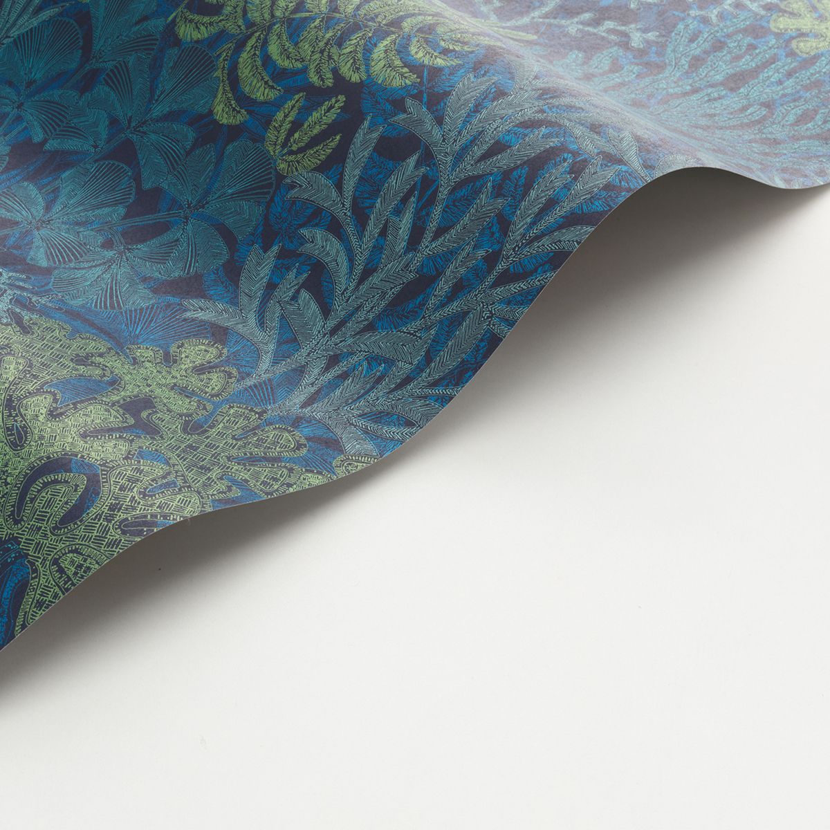 Papier peint Marin Recif Corail vert et bleu irisé - Voyage Onirique de Casadéco AMBV | Réf. ONIR87226798