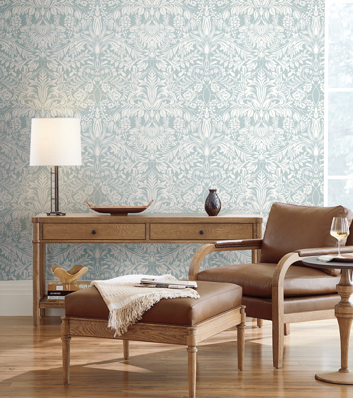 Papier peint Damassé de Glycines vert d'eau - Arts & Crafts d'Initiales | Réf. INI-AC9192