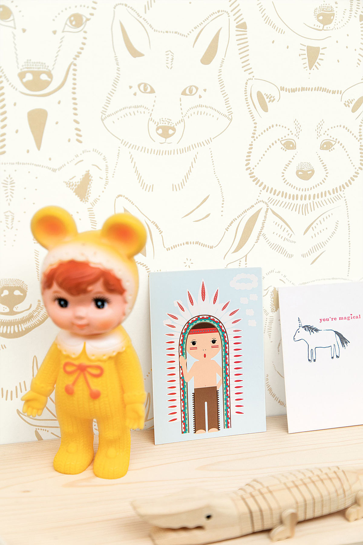 Papier peint Têtes Animaux ocre - Autour du Monde de Casélio | Réf. ADM103521012