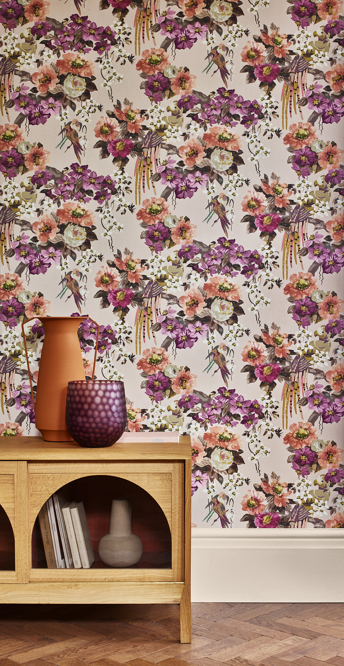 Papier peint Oiseau Floral Serenade abricot prune - V&A Decorative Papers II d'Initiales | Réf. INI-2412-181-01