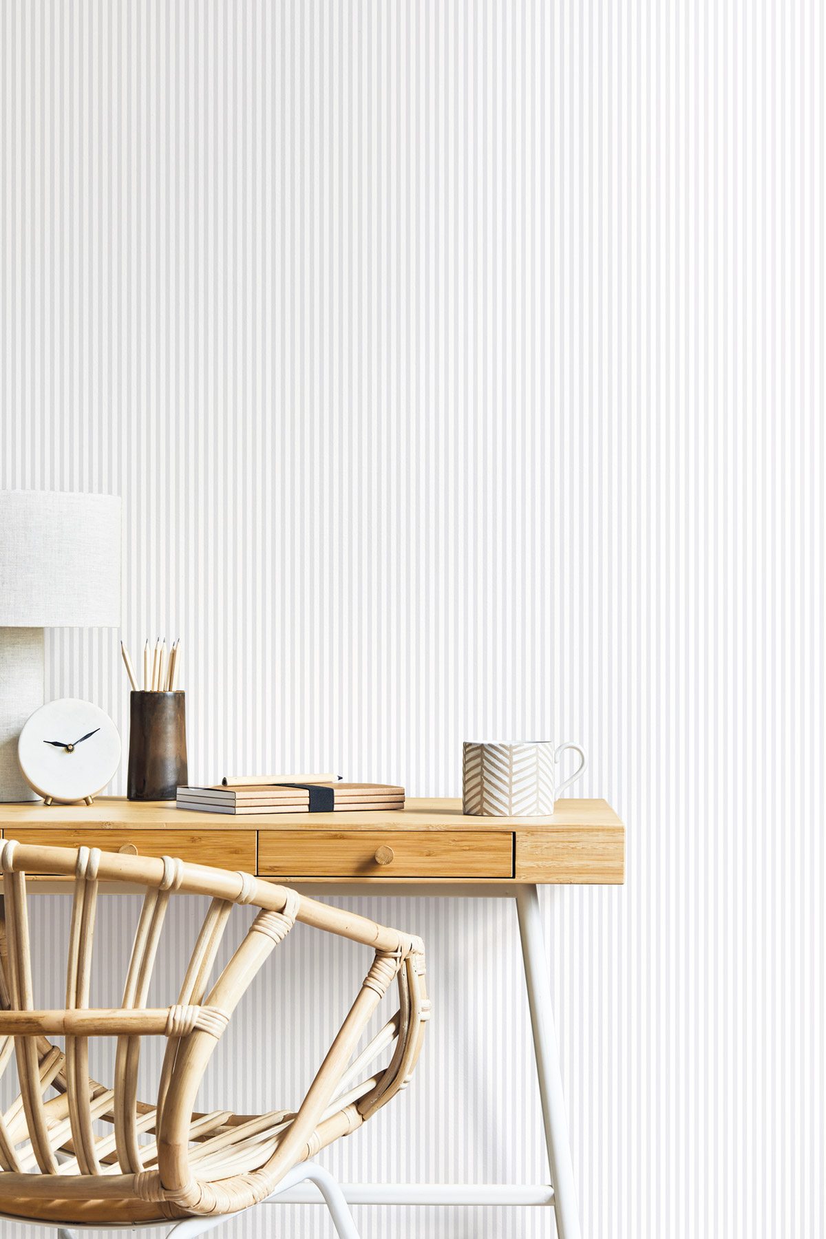 Papier peint Rayures Bicolores gris et blanc - Jeux de Rayures 3 de Lutèce | Réf. LTC-G68071