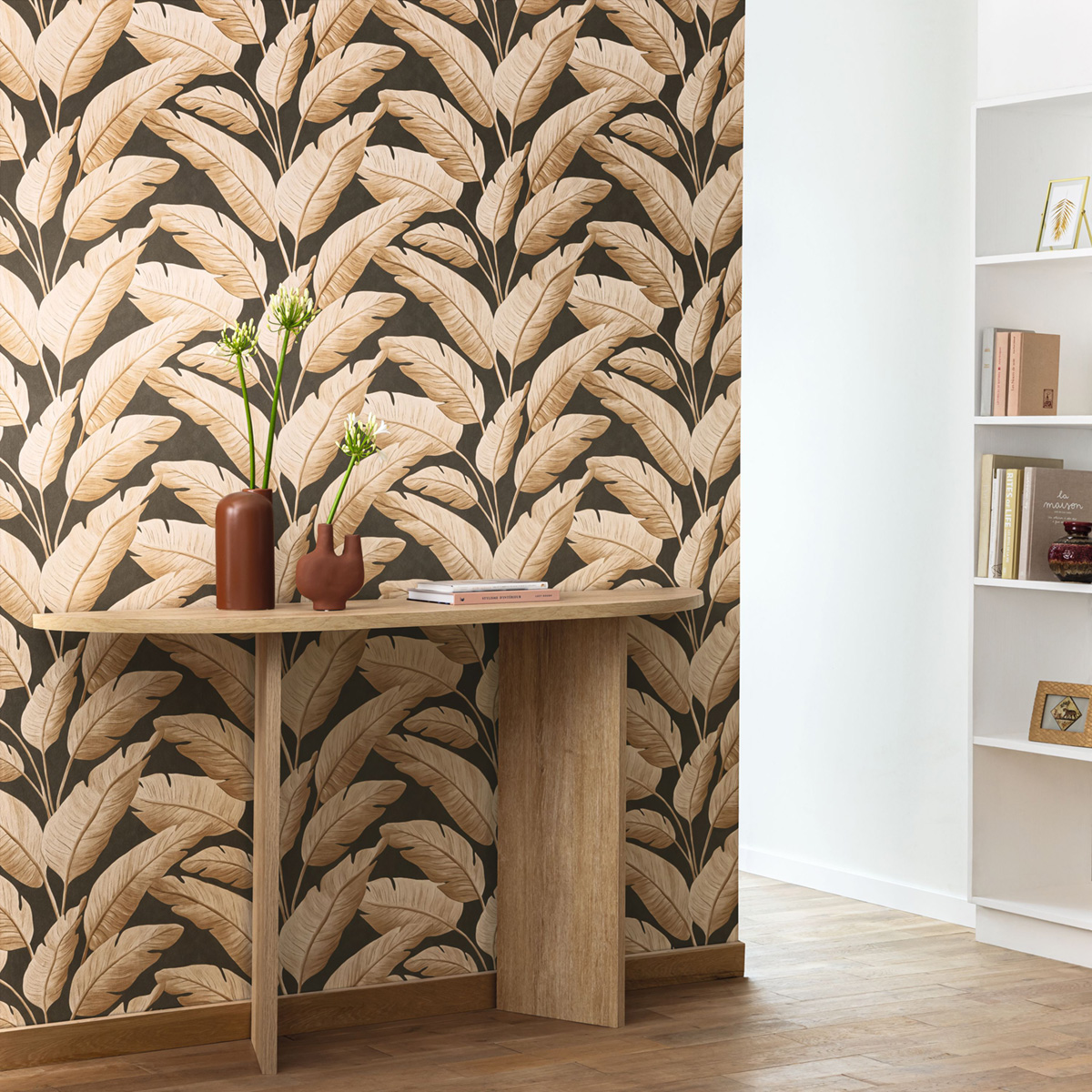 Papier peint Palmes Bananier Tropicalia gris brun - Borneo de Casélio | Réf. BORN106549097