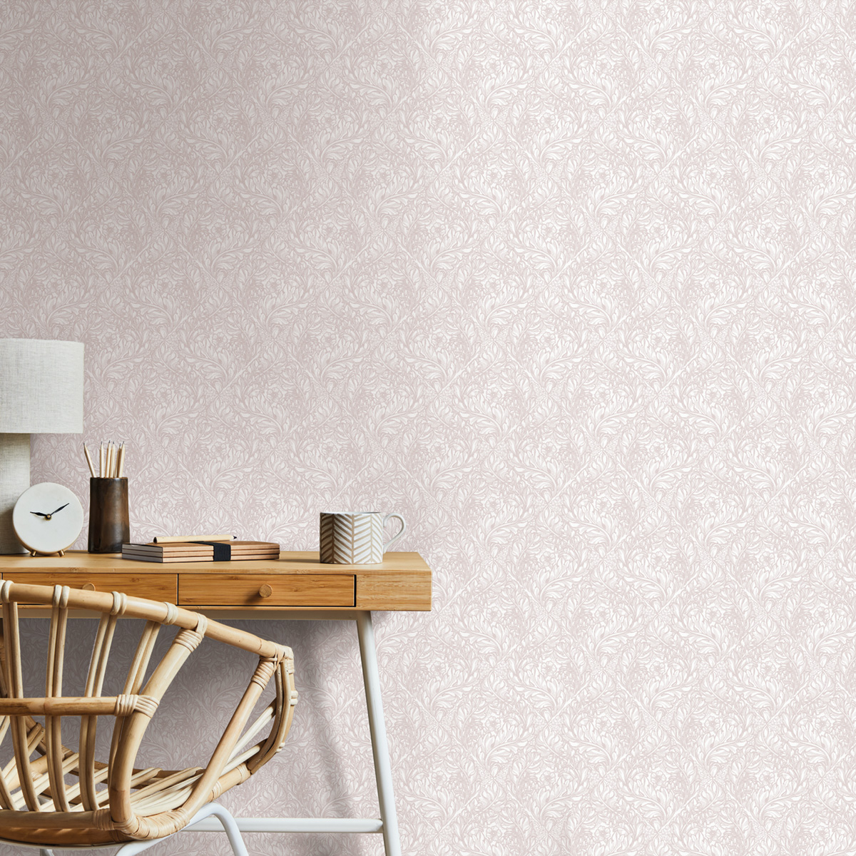 Papier peint Losange Fleuri rose pâle - The Wall Llewelyn-Bowen de Lutèce | Réf. LTC-LB25107