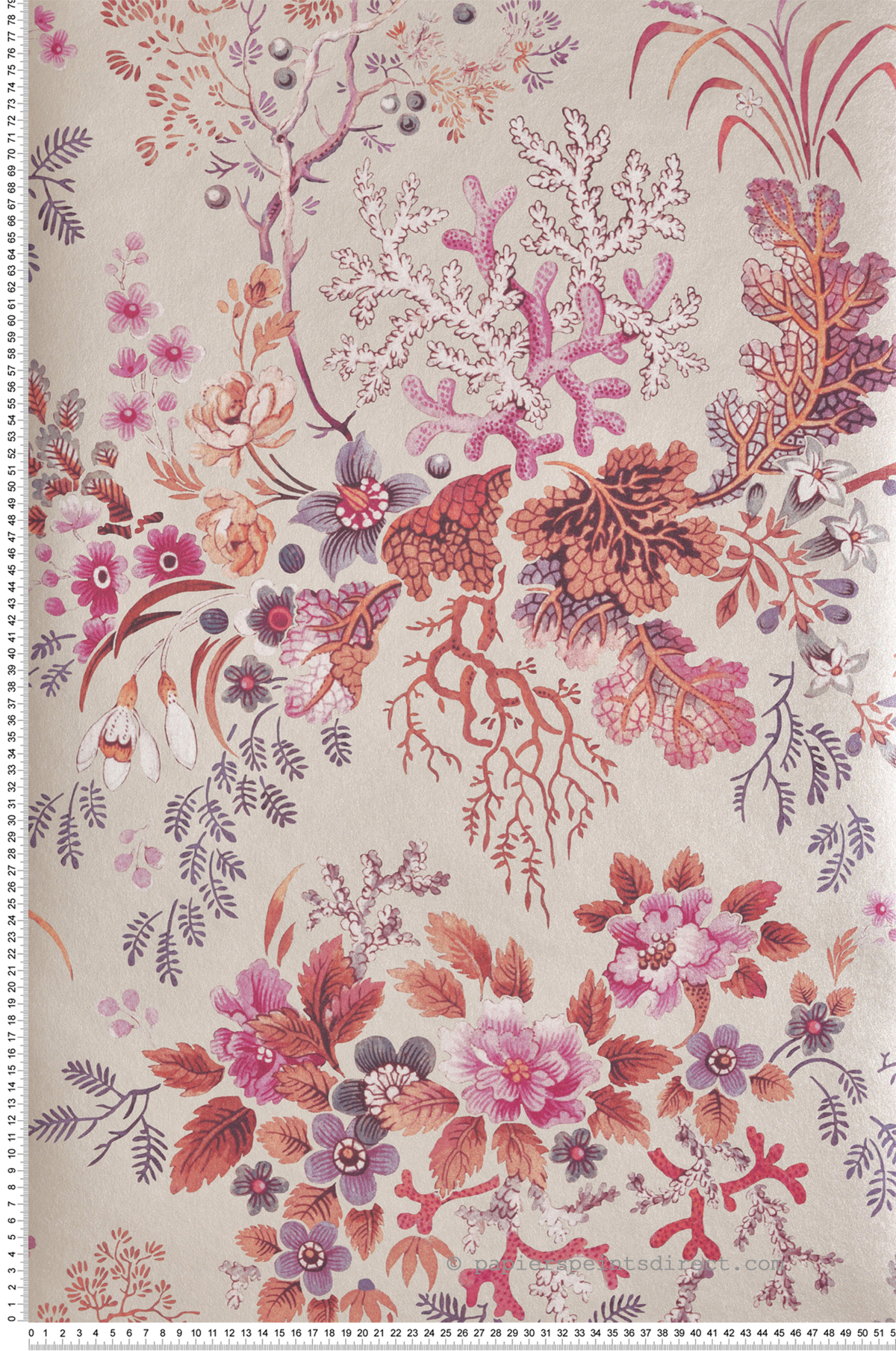 Papier peint Coraux Fleurs Kilburn's corail nacré - V&A Decorative Papers d'Initiales | Réf. INI-31116601