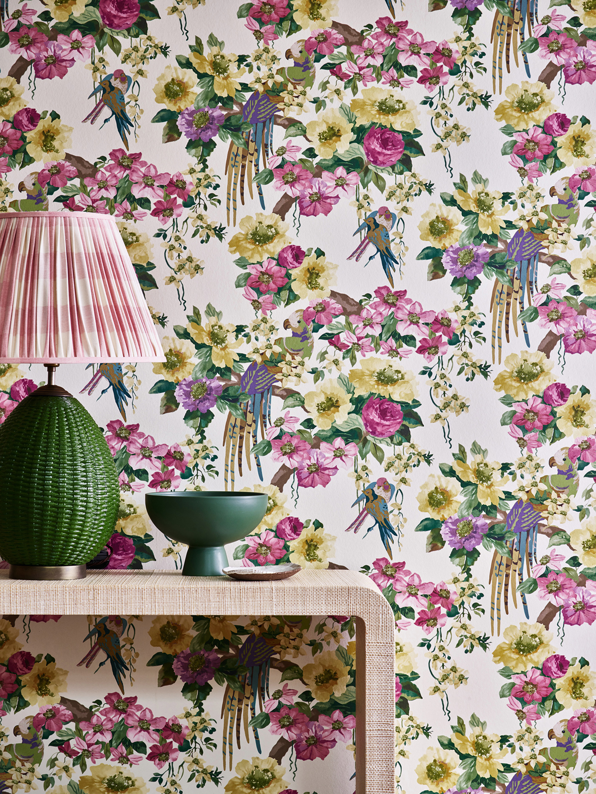 Papier peint Oiseau Floral Serenade jaune rose - V&A Decorative Papers II d'Initiales | Réf. INI-2412-181-03