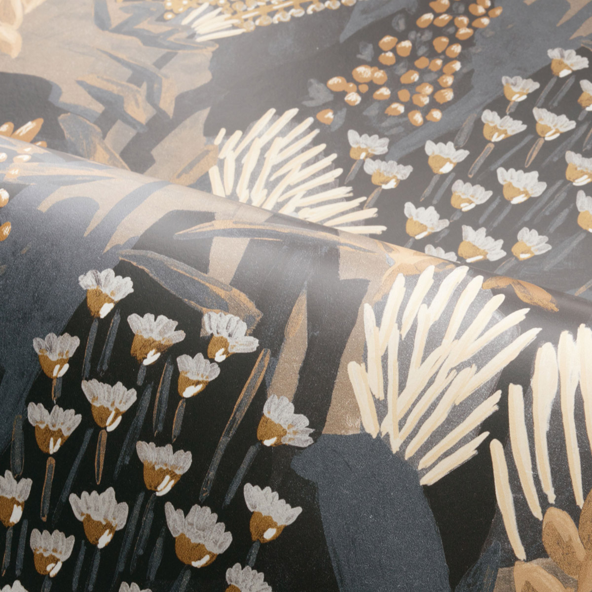 Papier peint Jardin Fleuri Erica anthracite sable - Jardin Félicia de Casamance AMB3| Réf. CAS-76570508