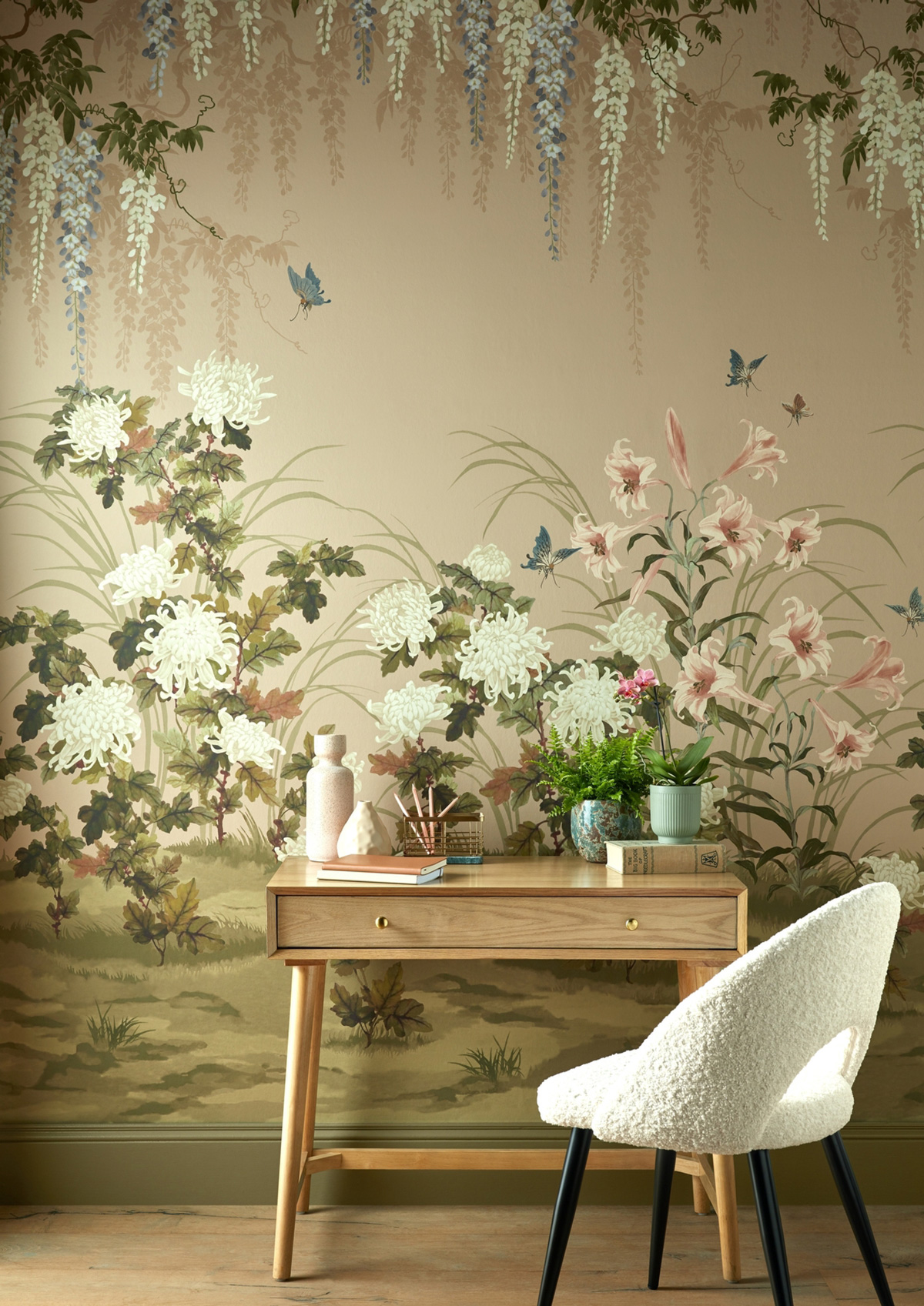 Papier peint panoramique Floral Wisteria Bloom beige - V&A Decorative Papers III d'Initiales | Réf. INI-2513-191-01