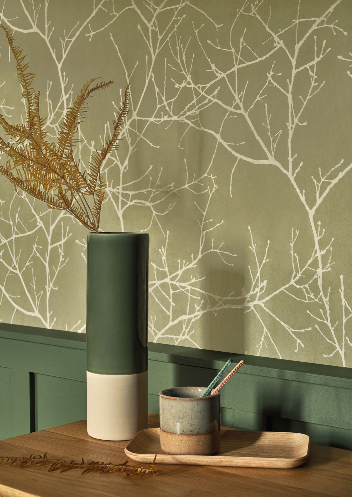 Papier peint Branche Arbre Vancouver vert olive - Riverside 4 de Casadéco AMB2 | Réf. RIVI89537905