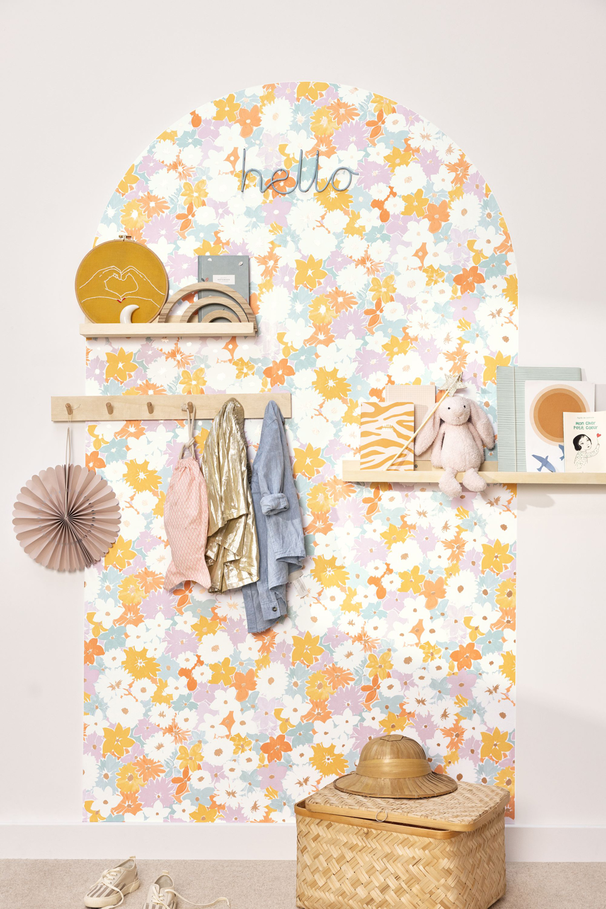 Papier peint Fleur Enfant Flora multicolore doré - Let's Go Girls! de Casélio | Réf. LGG104416201