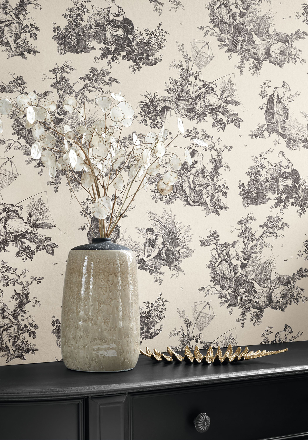 Papier peint Baroque Scène D'Été noir fusain - Les Belles Toiles De Jouy de Casadéco AMBV | Réf. LBTJ87919612