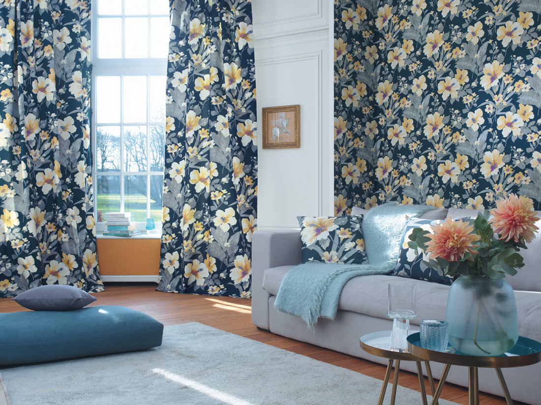 Papier peint Hibiscus bleu ocre - Florescence de Casadeco | Réf. FLRE82346506