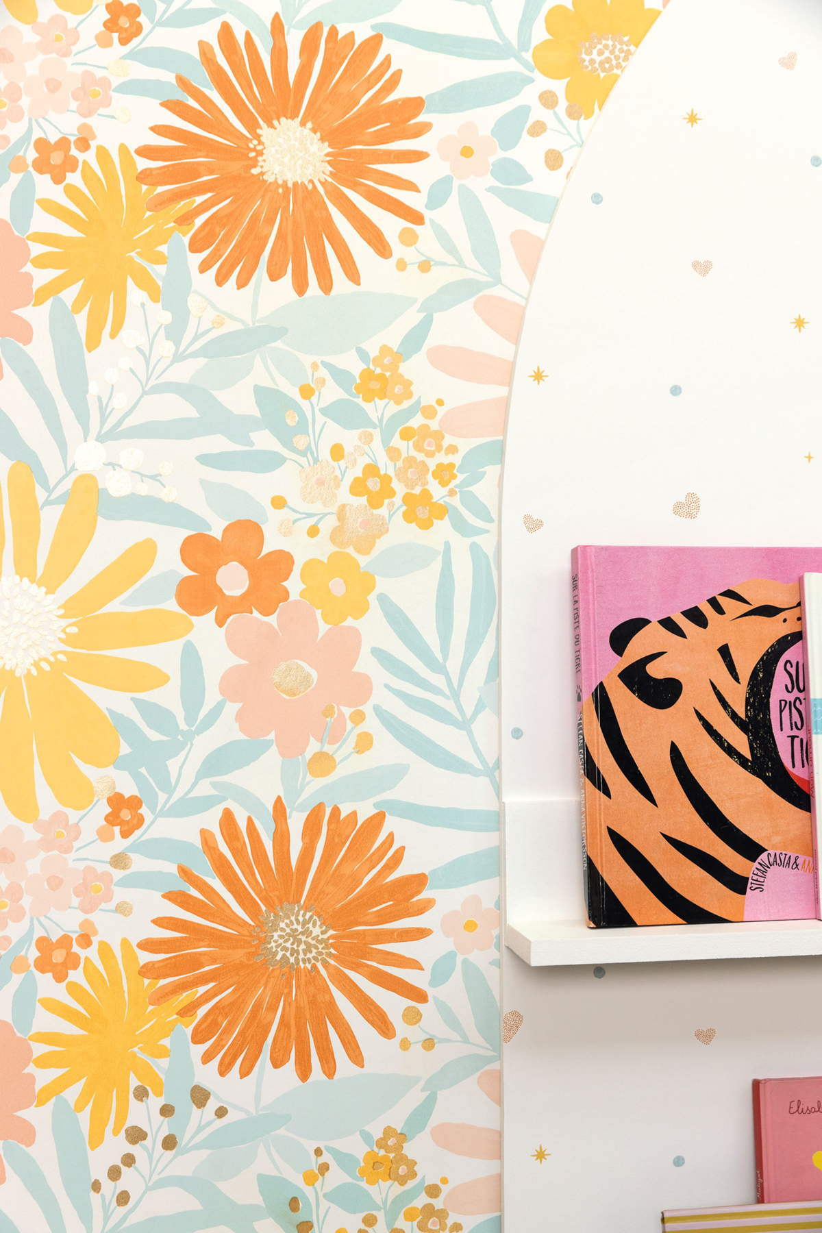 Papier peint Cœur Estelle blanc multicolore - Let's Go Girls! de Casélio AMB3 | Réf. LGG104440674