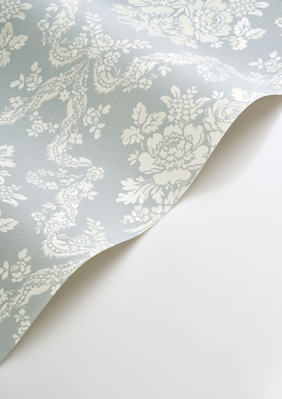 Papier peint Bouquet Pompadour bleu doux - Les Belles Toiles De Jouy 2 de Casadéco VAGUE | Réf. BTJD201746336