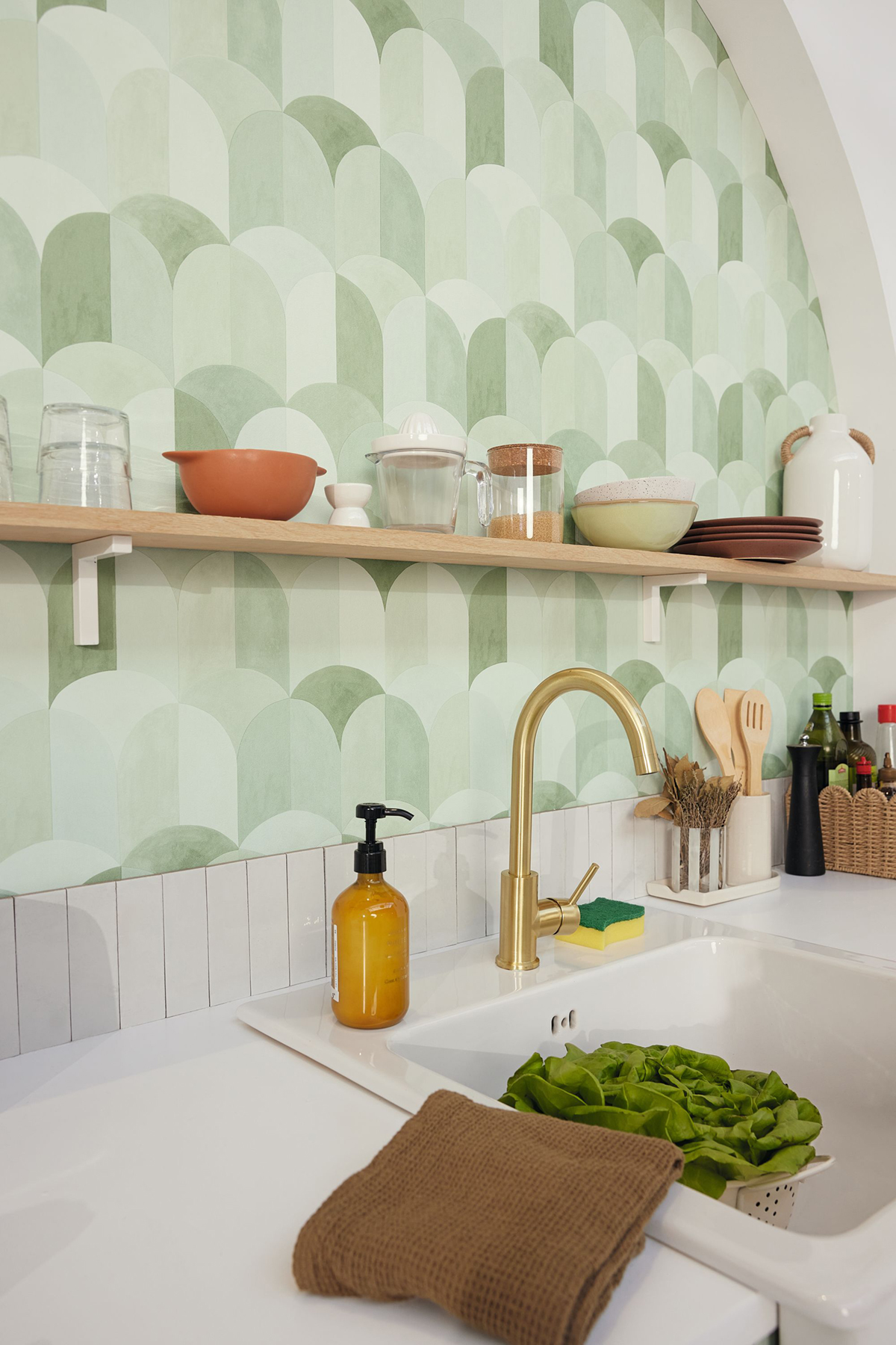 Papier peint Carrelage Bandol vert mousse - Azur de Casélio AMB2 | Réf. AZU105447776