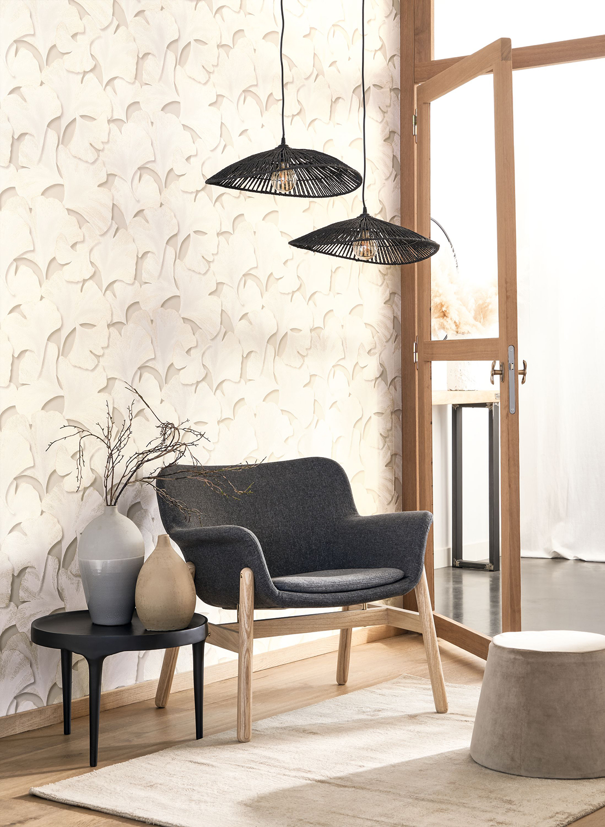 Papier peint Feuille Gingko Biloba gris et irisé - Gingko de Casadéco | Réf. GINK86241212