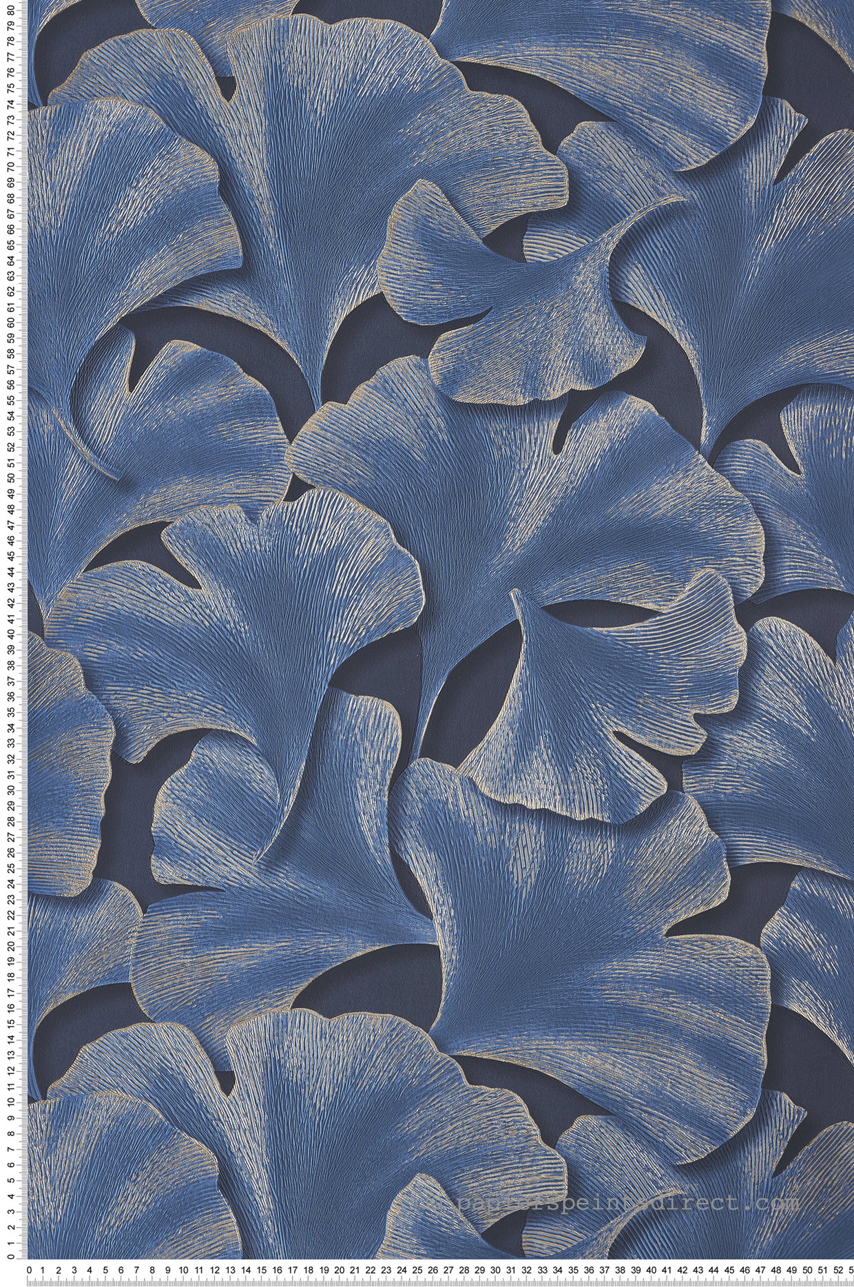 Papier peint Feuille Gingko Biloba bleu indigo et argenté - Gingko de Casadéco | Réf. GINK86246515