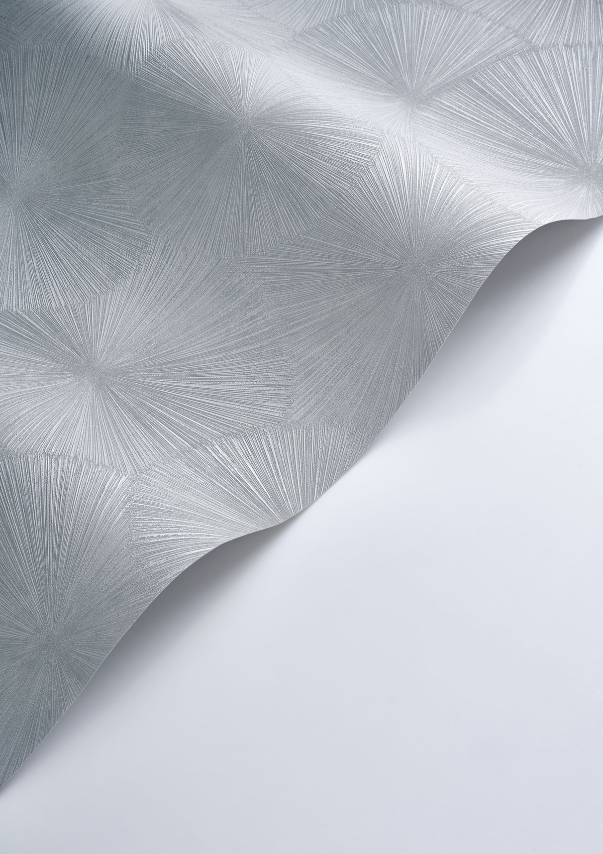 Papier peint Graphique Helios argenté - Solaris de Casadéco ROLL | Réf. SOLA201879200