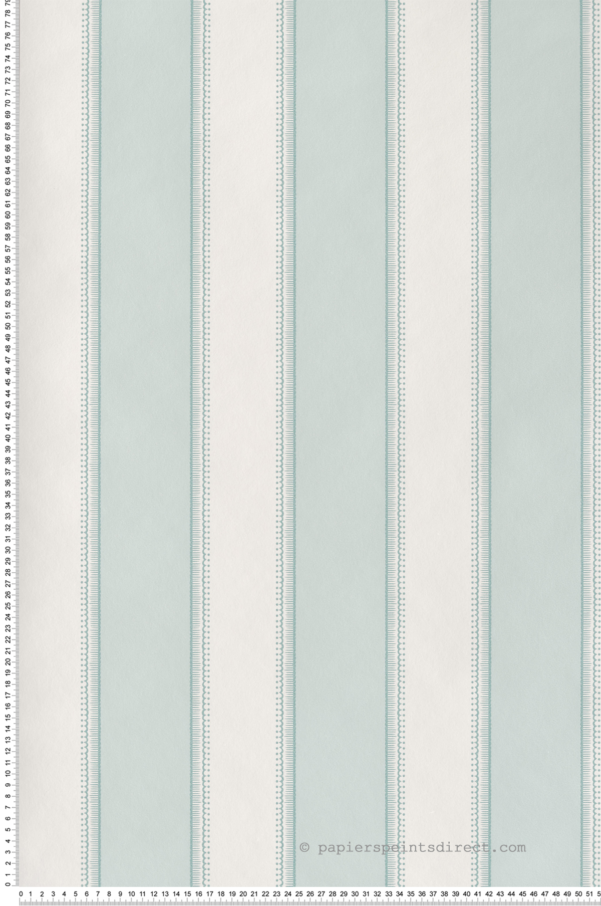 Papier peint Rayure Sackville Stripe bleu clair - Signature de Nina Campbell | Réf. OSB-NCW4492-02