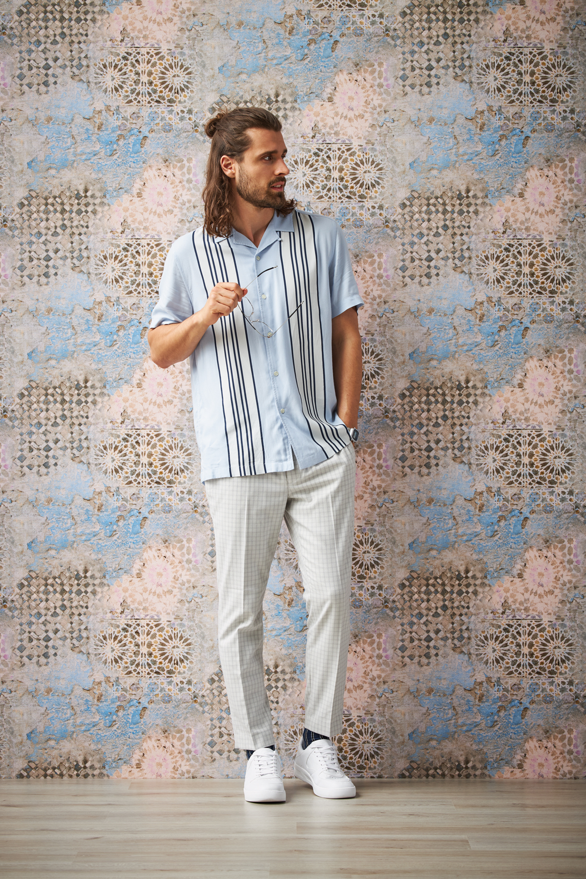 Papier peint Carreaux de Ciment Gaudi bleu - Metropolitan Stories 2 d'AS Création | Réf. SP15480