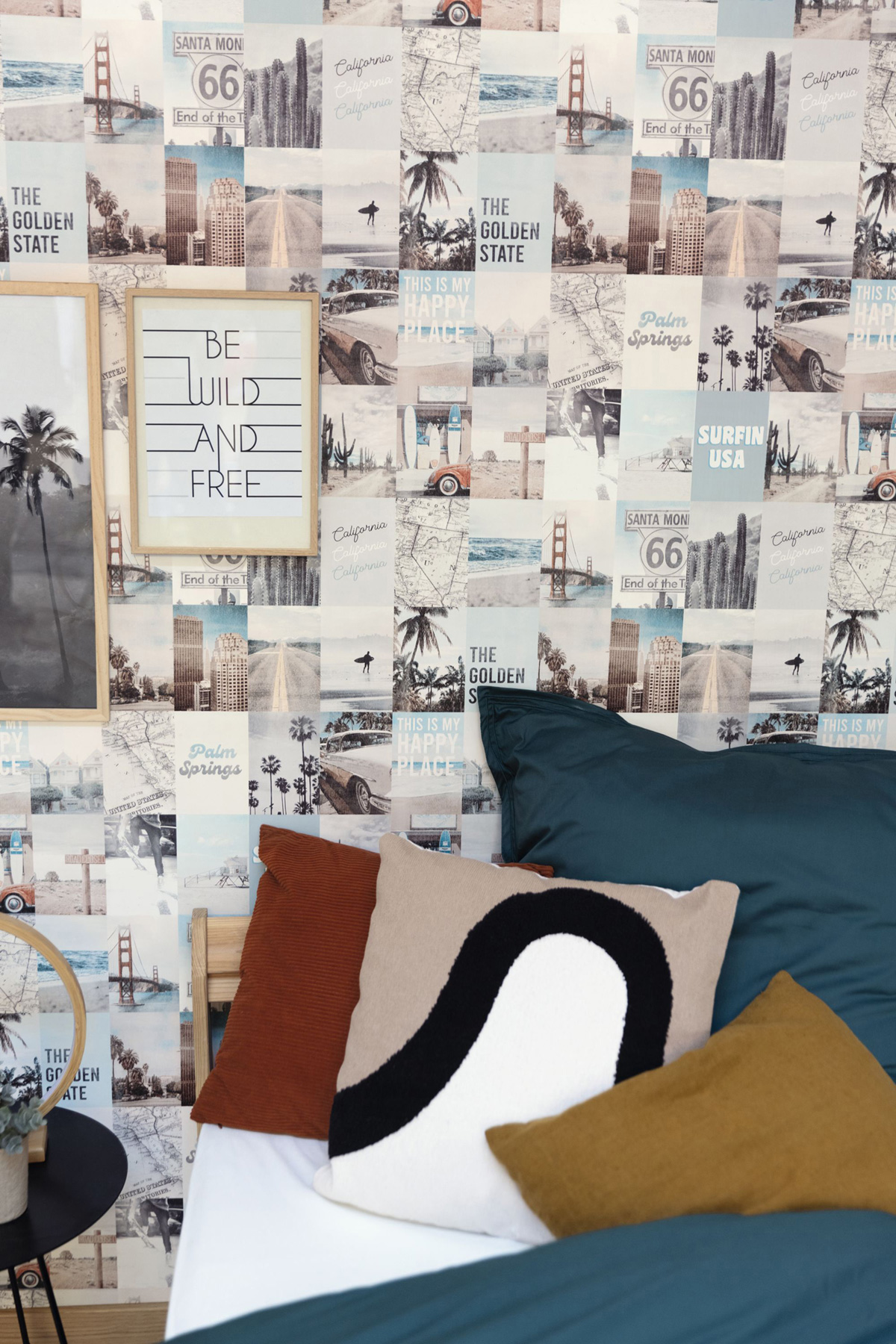 Papier peint Photo Happy Place bleu - Young & Free de Casélio AMB3 | Réf. YNF103346090